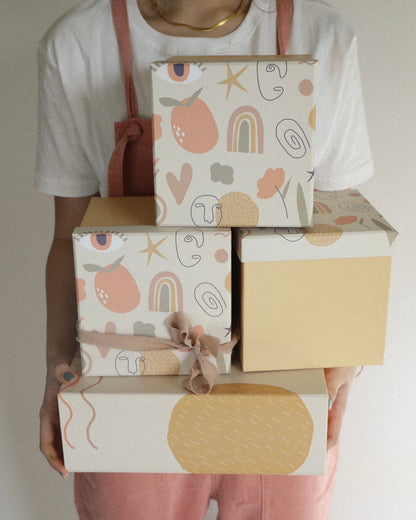 Abstract | Small Gift Box