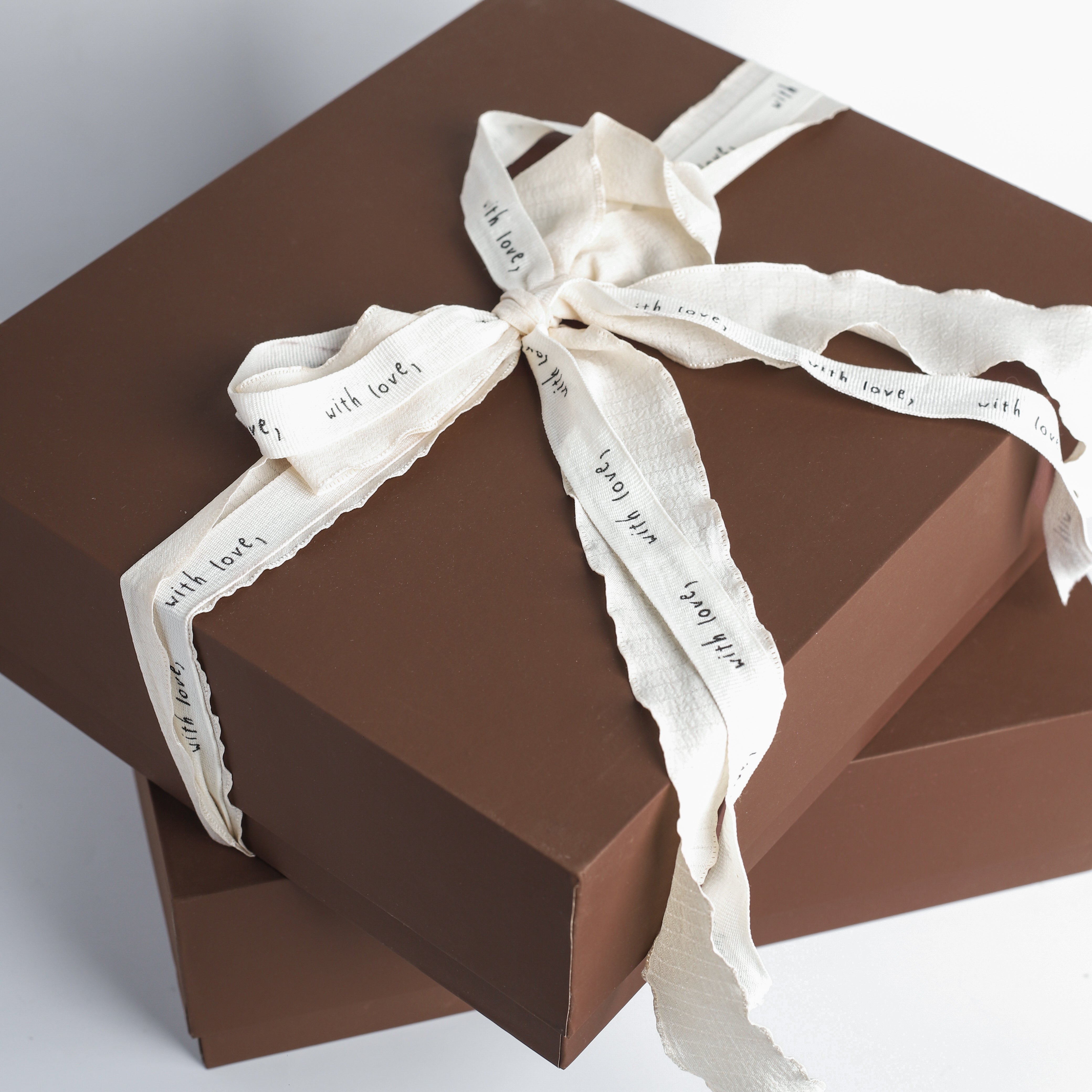 gift box - brown – Folia Creatives display picture 1
