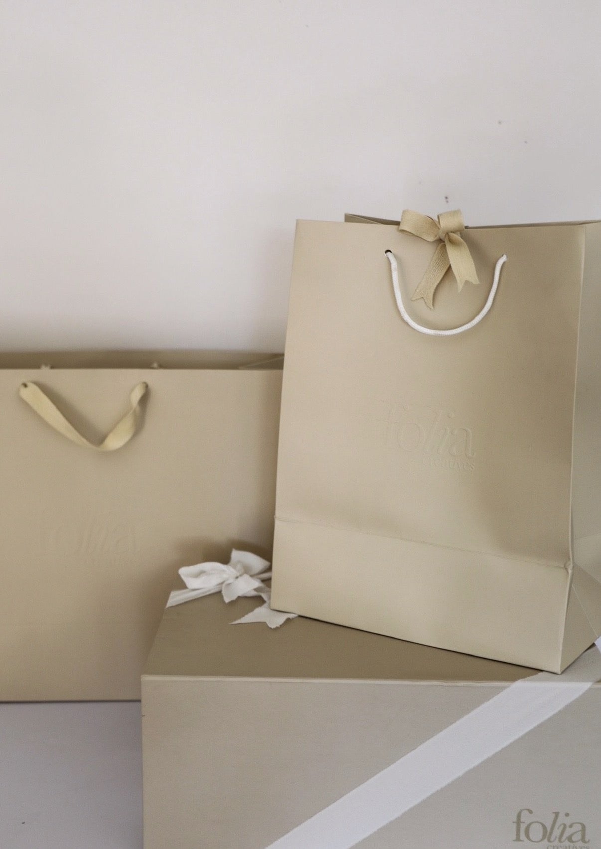Medium Gift Bag - Ivory
